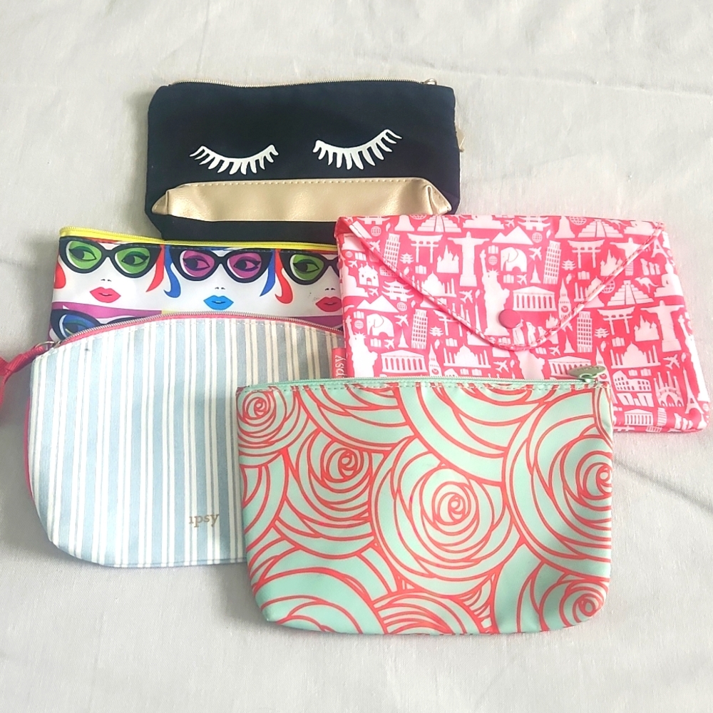 5 NEW and never used Ipsy bags